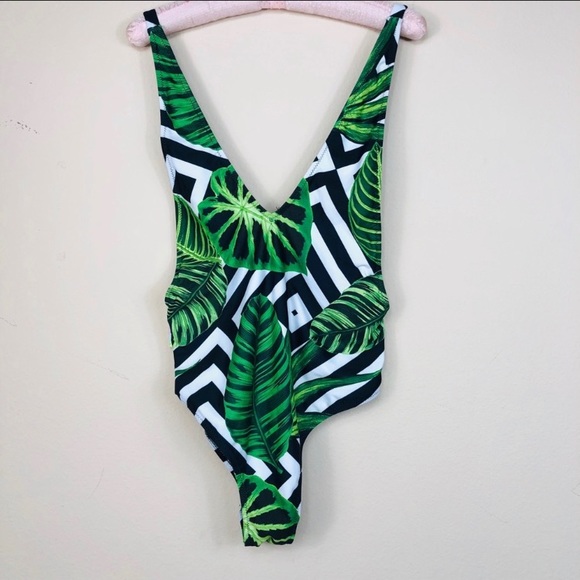 Missguided NWT Swimsuit One Piece 8 - Picture 4 of 7